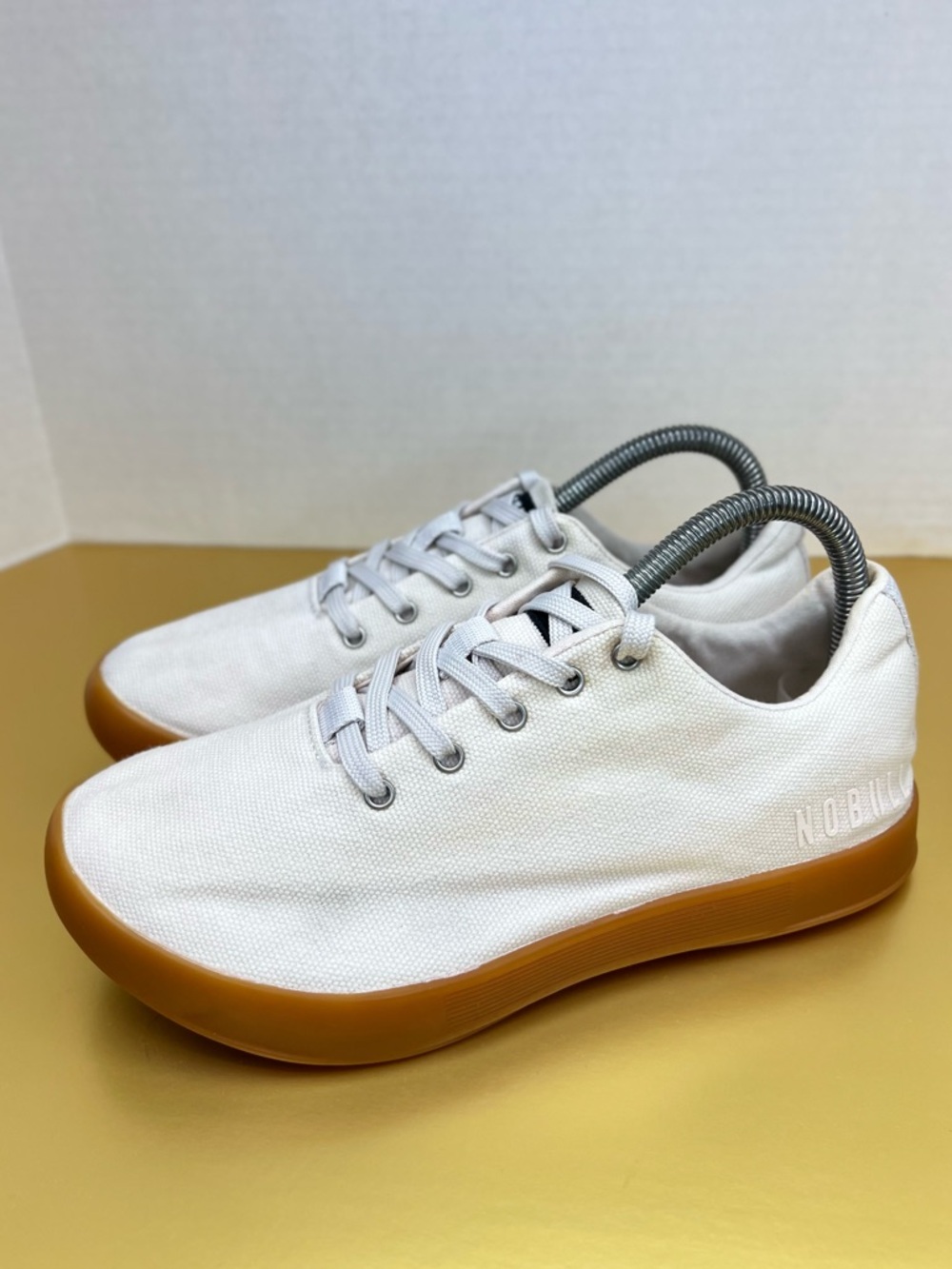 Nobull Canvas Trainer  Women's Sz 8.5 Workout Gym Shoes Ivory/Gum NO INSOLES VG!